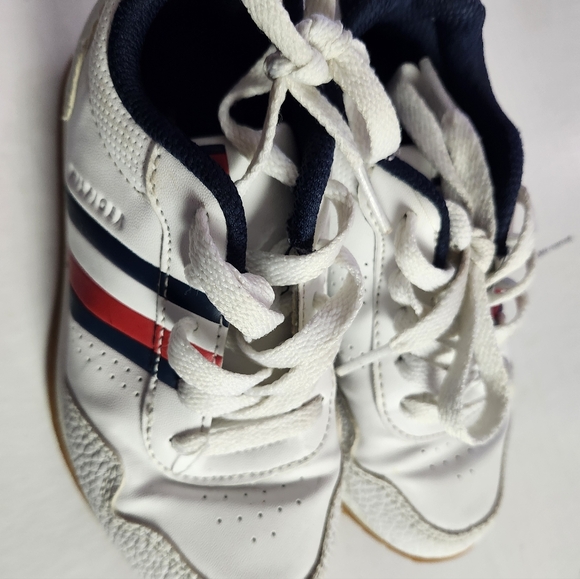 Tommy Hilfiger Kids White and Navy Sneakers with Red Accent - Picture 2 of 5